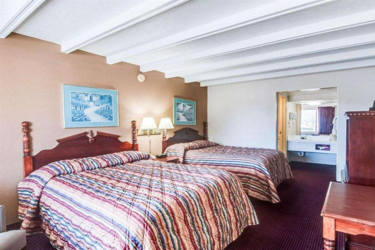 Rodeway Inn Galax Highway 58 Экстерьер фото