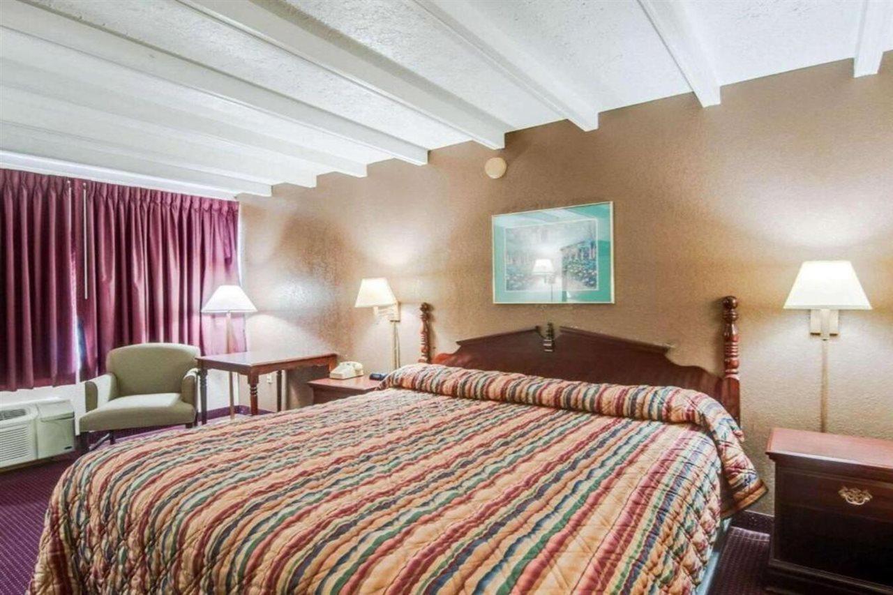 Rodeway Inn Galax Highway 58 Экстерьер фото