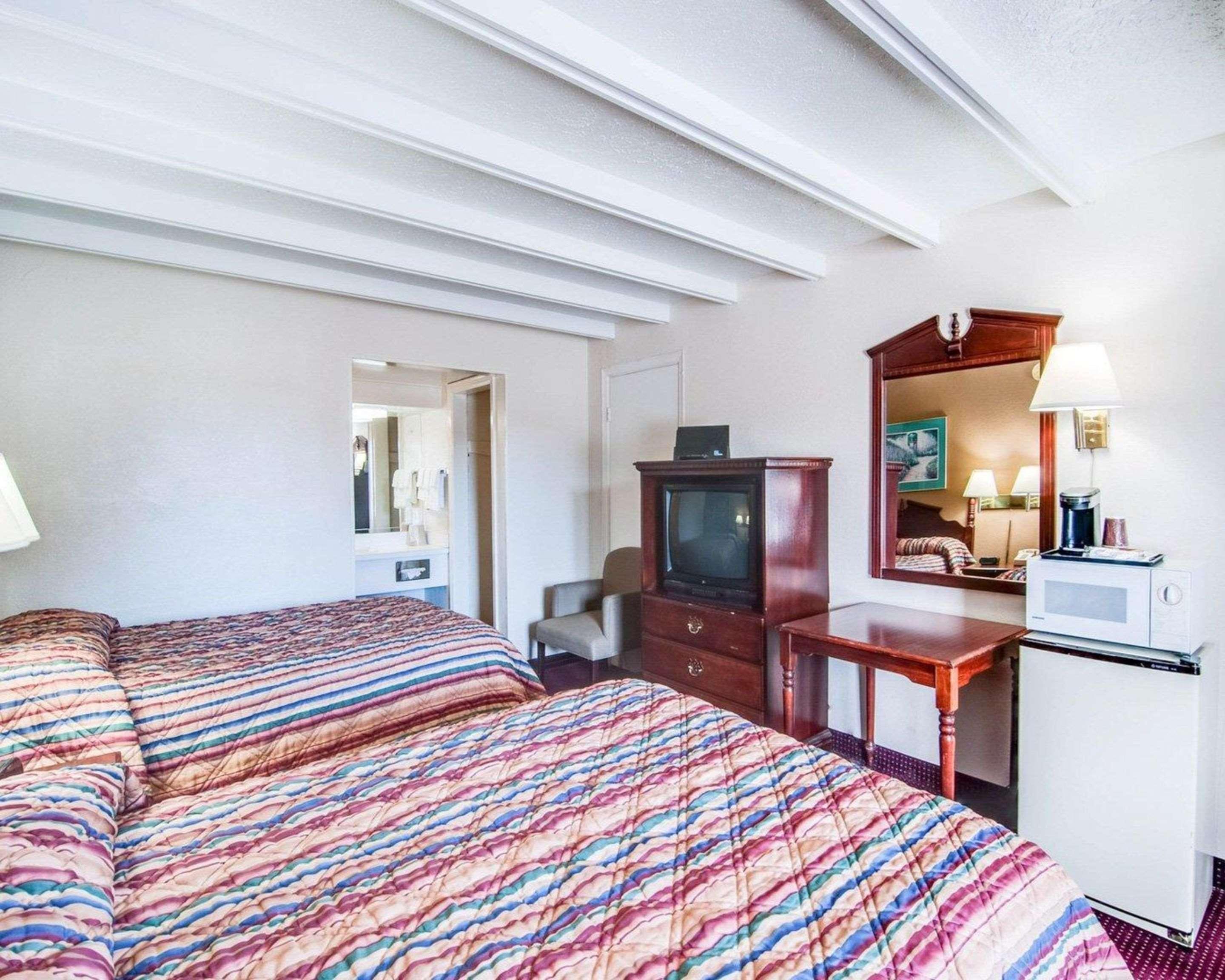 Rodeway Inn Galax Highway 58 Экстерьер фото